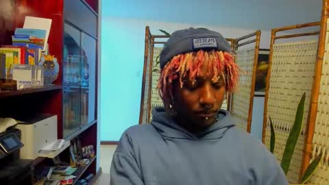 Snapshot of onyxart chatting on 03/13/26, 10:05 onyxart online show from 03/13/26, 10:05