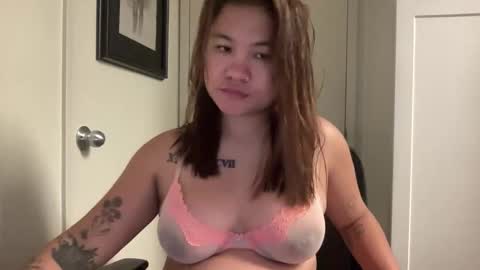 Miss Girly online show from 12/19/25, 08:54