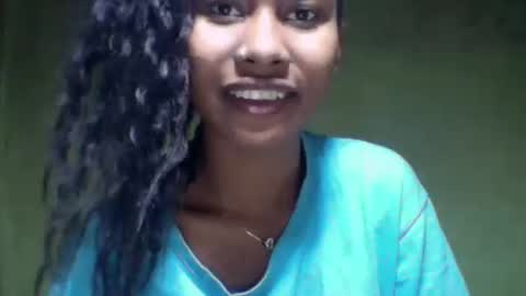 oolyette online show from 10/01/25, 07:25