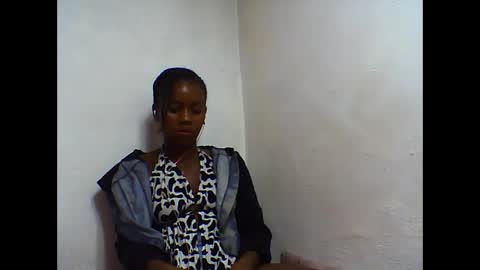 Snapshot of oooorazanasoa chatting on 05/26/26, 06:37 oooorazanasoa online show from 05/26/26, 06:37