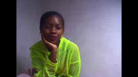 Snapshot of oooorazanasoa chatting on 05/28/26, 06:21 oooorazanasoa online show from 05/28/26, 06:21