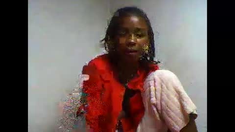 Snapshot of oooorazanasoa chatting on 05/28/26, 06:27 oooorazanasoa online show from 05/28/26, 06:27