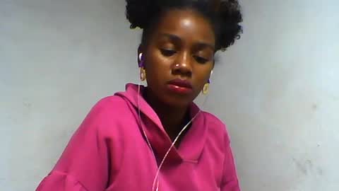 Snapshot of oooorazanasoa chatting on 06/29/26, 01:45 oooorazanasoa online show from 06/29/26, 01:45