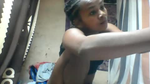 oooozafiette online show from 07/09/26, 09:35