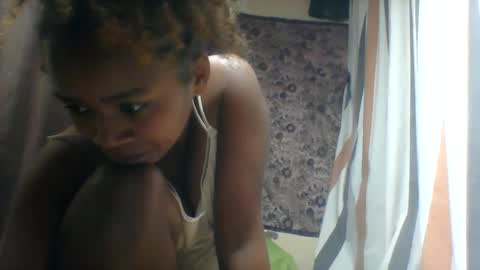 oooozafiette online show from 07/10/26, 12:04