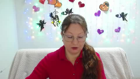 Snapshot of oovanessahotts chatting on 02/26/25, 06:04 Vanessa online show from 02/26/25, 06:04
