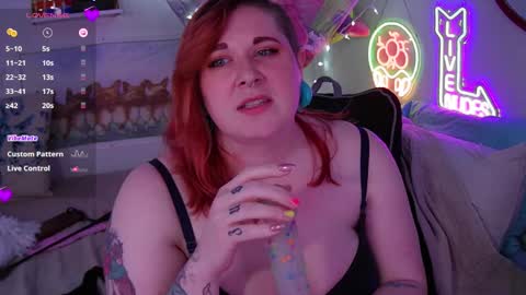 Snapshot of opalreigning chatting on 12/10/24, 01:11 Opal online show from 12/10/24, 01:11