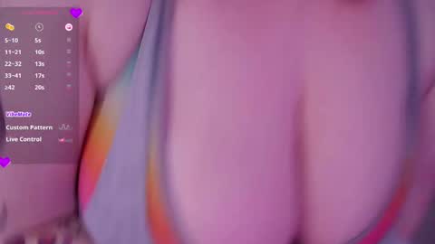 Snapshot of opalreigning chatting on 12/15/24, 11:55 Opal online show from 12/15/24, 11:55