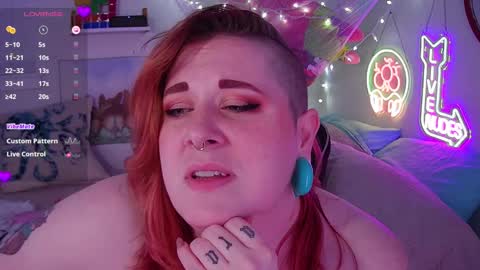 Snapshot of opalreigning chatting on 01/05/25, 09:59 Opal online show from 01/05/25, 09:59