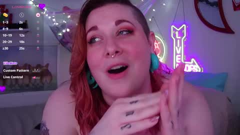 Snapshot of opalreigning chatting on 02/07/25, 12:17 Opal online show from 02/07/25, 12:17