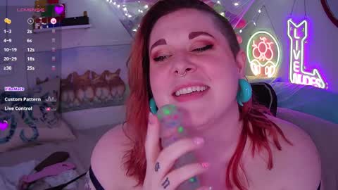 Snapshot of opalreigning chatting on 02/09/25, 11:04 Opal online show from 02/09/25, 11:04