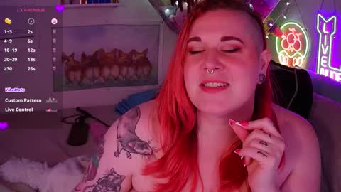 Snapshot of opalreigning chatting on 10/10/25, 08:13 Opal online show from 10/10/25, 08:13