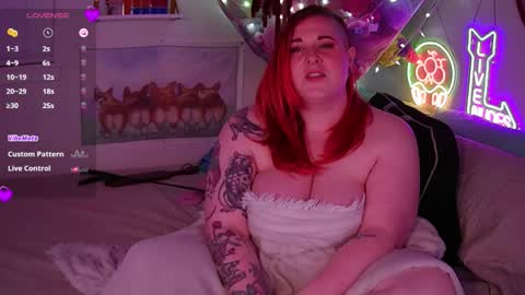 Snapshot of opalreigning chatting on 10/11/25, 10:14 Opal online show from 10/11/25, 10:14