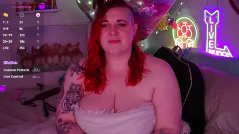 Snapshot of opalreigning chatting on 10/31/25, 08:26 Opal online show from 10/31/25, 08:26