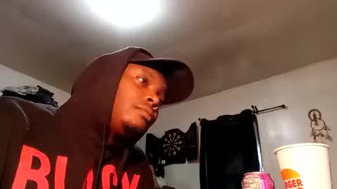 opaque772800 online show from 01/30/25, 09:04