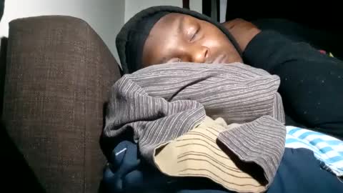 opaque772800 online show from 02/10/25, 05:36