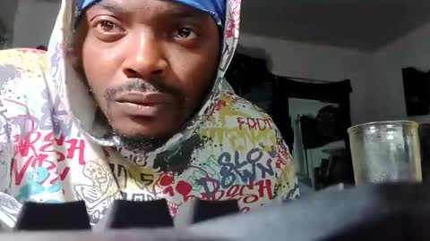 opaque772800 online show from 10/22/25, 11:37