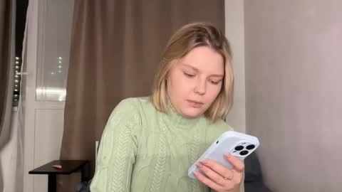 Snapshot of opheliaritz chatting on 11/29/25, 03:04 Ophelia online show from 11/29/25, 03:04