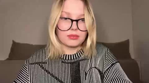 Ophelia online show from 03/25/26, 11:22