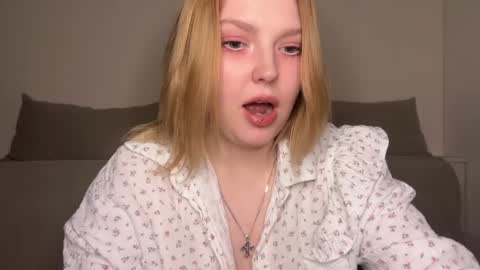 Ophelia online show from 04/27/26, 11:03