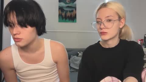 Bella and John online show from 12/01/25, 12:04