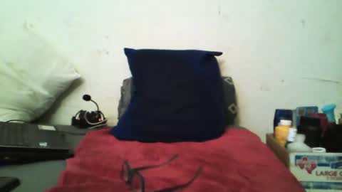 Snapshot of opps_210 chatting on 12/05/25, 02:09 Stepper online show from 12/05/25, 02:09