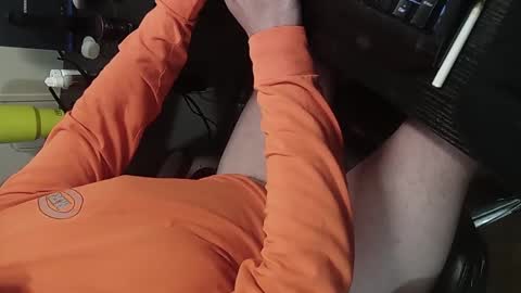 orgasmgiver9090 online show from 12/21/25, 10:06