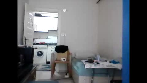 orhansakar12 online show from 12/17/25, 09:48