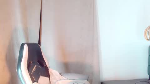 Oriana braom online show from 02/20/25, 01:25