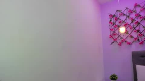 Snapshot of oriana_guzman chatting on 03/07/25, 12:12 Miss Guzman online show from 03/07/25, 12:12
