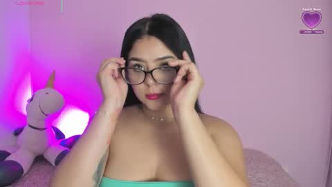 Snapshot of oriana_guzman chatting on 10/22/25, 02:45 Miss Guzman online show from 10/22/25, 02:45