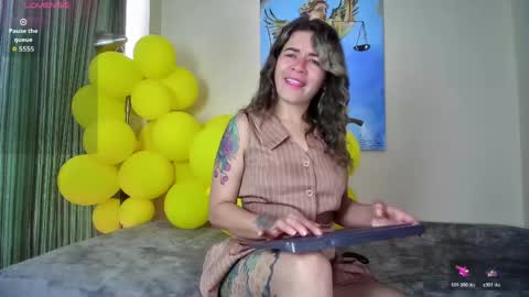Snapshot of oriana_thomson2 chatting on 05/20/26, 04:02 Oriana online show from 05/20/26, 04:02