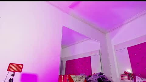 Snapshot of orianadollx chatting on 12/09/24, 06:35 Oriana online show from 12/09/24, 06:35