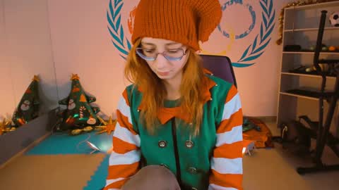 Orianna -  Hi Im into geek culture cosplay crafting LARP games. Shall we play DnD online show from 12/26/24, 12:16
