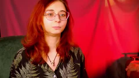 Orianna -  Hi Im into geek culture cosplay crafting LARP games. Shall we play DnD online show from 09/18/25, 03:25