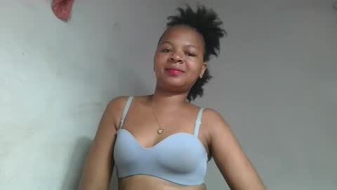 ornellahhh online show from 10/03/25, 03:42