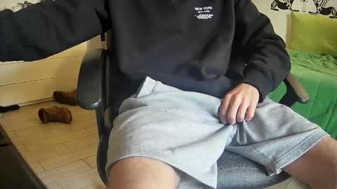 Snapshot of orobrus chatting on 11/02/25, 02:19 Oroborus online show from 11/02/25, 02:19