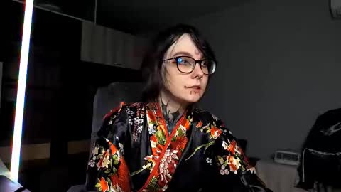 Snapshot of orvadowden chatting on 10/17/25, 03:03 Milana online show from 10/17/25, 03:03