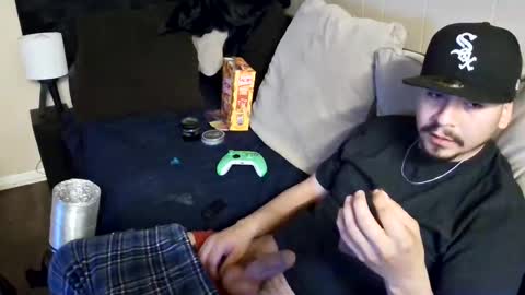 Snapshot of oscar1992toyota chatting on 02/27/25, 07:23 oscar1992toyota online show from 02/27/25, 07:23