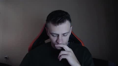 Snapshot of oscar_sssky chatting on 10/04/25, 12:03 Oscar online show from 10/04/25, 12:03