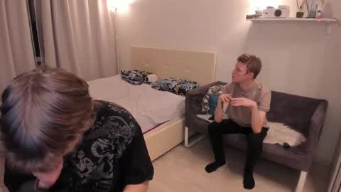 Snapshot of oscar_wildy chatting on 11/21/25, 08:40 Oscar online show from 11/21/25, 08:40