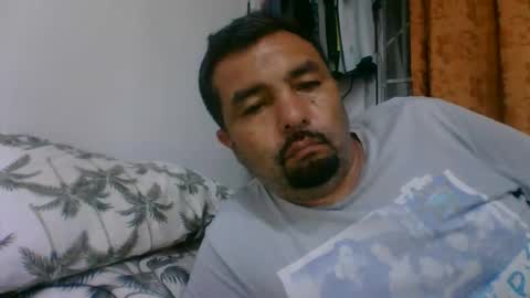 oscarjhe3512 online show from 02/15/26, 02:19