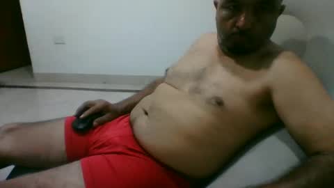 oscarjhe3512 online show from 02/28/26, 02:01