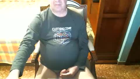 Snapshot of oscarw chatting on 10/01/25, 03:07 Oscar online show from 10/01/25, 03:07