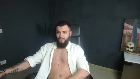 Snapshot of oscarwills chatting on 07/28/26, 03:24 OscarWills online show from 07/28/26, 03:24