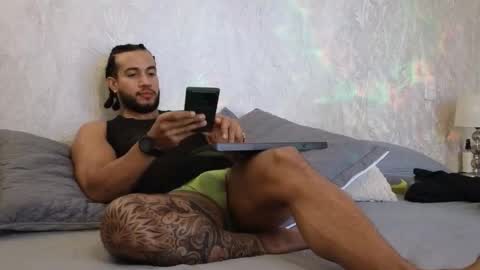 osher_cox online show from 11/04/25, 02:43