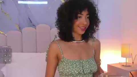 Snapshot of oshun_25 chatting on 09/12/25, 12:38 Oshun online show from 09/12/25, 12:38