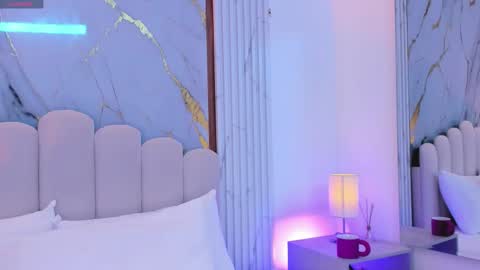 Snapshot of oshun_25 chatting on 09/22/25, 12:51 Oshun online show from 09/22/25, 12:51