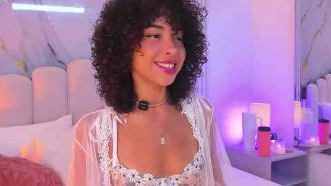 Snapshot of oshun_25 chatting on 11/12/25, 12:49 Oshun online show from 11/12/25, 12:49