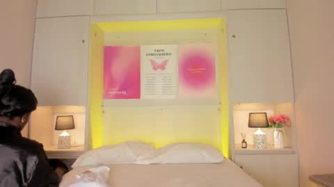 oshun_444 online show from 04/11/26, 12:09